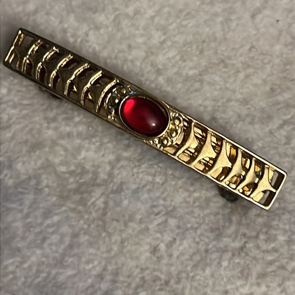 Vintage Gold-Tone Barrette with Red Cabochon Accent - Picture 4 of 4